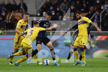 2022-03-19 - Joaquin Correa of FC Internazionale in action during the Serie A 2021/22 football match between FC Internazionale and ACF Fiorentina at Giuseppe Meazza Stadium, Milan, Italy on March 19, 2022 - INTER - FC INTERNAZIONALE VS ACF FIORENTINA - ITALIAN SERIE A - SOCCER