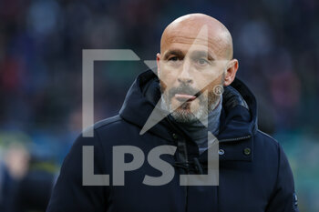 2022-03-19 - Vincenzo Italiano Head Coach of ACF Fiorentina reacts during the Serie A 2021/22 football match between FC Internazionale and ACF Fiorentina at Giuseppe Meazza Stadium, Milan, Italy on March 19, 2022 - INTER - FC INTERNAZIONALE VS ACF FIORENTINA - ITALIAN SERIE A - SOCCER