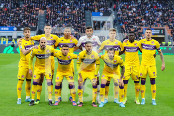 2022-03-19 - ACF Fiorentina team line up during the Serie A 2021/22 football match between FC Internazionale and ACF Fiorentina at Giuseppe Meazza Stadium, Milan, Italy on March 19, 2022 - INTER - FC INTERNAZIONALE VS ACF FIORENTINA - ITALIAN SERIE A - SOCCER
