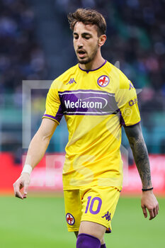 2022-03-19 - Gaetano Castrovilli of ACF Fiorentina looks on during the Serie A 2021/22 football match between FC Internazionale and ACF Fiorentina at Giuseppe Meazza Stadium, Milan, Italy on March 19, 2022 - INTER - FC INTERNAZIONALE VS ACF FIORENTINA - ITALIAN SERIE A - SOCCER