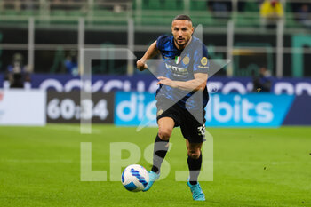 2022-03-19 - Danilo D'Ambrosio of FC Internazionale in action during the Serie A 2021/22 football match between FC Internazionale and ACF Fiorentina at Giuseppe Meazza Stadium, Milan, Italy on March 19, 2022 - INTER - FC INTERNAZIONALE VS ACF FIORENTINA - ITALIAN SERIE A - SOCCER