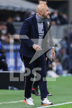 2022-03-19 - Vincenzo Italiano Head Coach of ACF Fiorentina reacts during the Serie A 2021/22 football match between FC Internazionale and ACF Fiorentina at Giuseppe Meazza Stadium, Milan, Italy on March 19, 2022 - INTER - FC INTERNAZIONALE VS ACF FIORENTINA - ITALIAN SERIE A - SOCCER