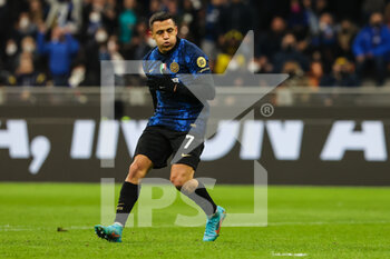 2022-03-19 - Alexis Sanchez of FC Internazionale reacts during the Serie A 2021/22 football match between FC Internazionale and ACF Fiorentina at Giuseppe Meazza Stadium, Milan, Italy on March 19, 2022 - INTER - FC INTERNAZIONALE VS ACF FIORENTINA - ITALIAN SERIE A - SOCCER