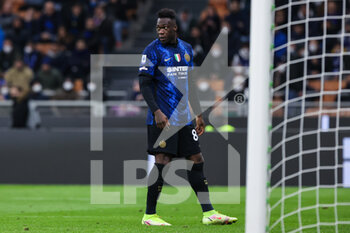 2022-03-19 - Felipe Caicedo of FC Internazionale looks on during the Serie A 2021/22 football match between FC Internazionale and ACF Fiorentina at Giuseppe Meazza Stadium, Milan, Italy on March 19, 2022 - INTER - FC INTERNAZIONALE VS ACF FIORENTINA - ITALIAN SERIE A - SOCCER