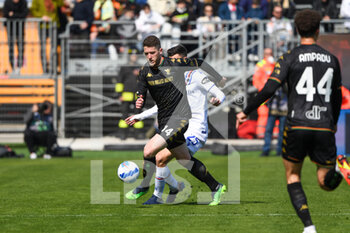 2022-03-20 - Venezia’s Thomas Henry in action - VENEZIA FC VS UC SAMPDORIA - ITALIAN SERIE A - SOCCER