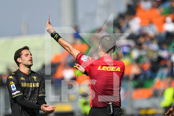 2022-03-20 - The Referee of the match Orsato show Red card for Venezia’s Thomas Henry - VENEZIA FC VS UC SAMPDORIA - ITALIAN SERIE A - SOCCER