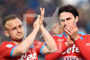 2022-04-03 - Eljif Elmas (SSC Napoli) greets fans - ATALANTA BC VS SSC NAPOLI - ITALIAN SERIE A - SOCCER