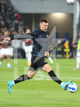 2022-04-03 - Ivan Perisic (FC Internazionale) during warm-up - JUVENTUS FC VS INTER - FC INTERNAZIONALE - ITALIAN SERIE A - SOCCER