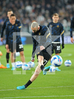 2022-04-03 - Marcelo Brozovic (FC Internazionale) during warm-up - JUVENTUS FC VS INTER - FC INTERNAZIONALE - ITALIAN SERIE A - SOCCER