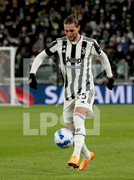 2022-04-03 - Adrien Rabiot (Juventus FC) controls the ball - JUVENTUS FC VS INTER - FC INTERNAZIONALE - ITALIAN SERIE A - SOCCER