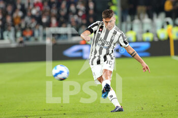 2022-04-03 - Paulo Dybala (Juventus FC) kicks the ball - JUVENTUS FC VS INTER - FC INTERNAZIONALE - ITALIAN SERIE A - SOCCER
