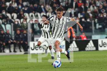 2022-04-03 - Paulo Dybala (Juventus FC) controls the ball - JUVENTUS FC VS INTER - FC INTERNAZIONALE - ITALIAN SERIE A - SOCCER