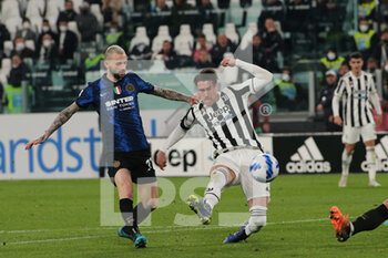 2022-04-03 - Dušan Vlahović (Juventus FC) shots on goal - JUVENTUS FC VS INTER - FC INTERNAZIONALE - ITALIAN SERIE A - SOCCER