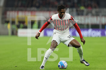 2022-04-04 - Rafael Leao of AC Milan in action during the Serie A 2021/22 football match between AC Milan and Bologna FC at Giuseppe Meazza Stadium, Milan, Italy on April 04, 2022 - AC MILAN VS BOLOGNA FC - ITALIAN SERIE A - SOCCER