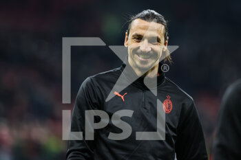 2022-04-04 - Zlatan Ibrahimovic of AC Milan smiling during the Serie A 2021/22 football match between AC Milan and Bologna FC at Giuseppe Meazza Stadium, Milan, Italy on April 04, 2022 - AC MILAN VS BOLOGNA FC - ITALIAN SERIE A - SOCCER