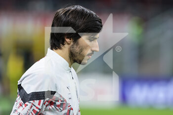 2022-04-04 - Sandro Tonali of AC Milan looks on during the Serie A 2021/22 football match between AC Milan and Bologna FC at Giuseppe Meazza Stadium, Milan, Italy on April 04, 2022 - AC MILAN VS BOLOGNA FC - ITALIAN SERIE A - SOCCER