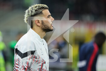 2022-04-04 - Theo Hernandez of AC Milan looks on during the Serie A 2021/22 football match between AC Milan and Bologna FC at Giuseppe Meazza Stadium, Milan, Italy on April 04, 2022 - AC MILAN VS BOLOGNA FC - ITALIAN SERIE A - SOCCER