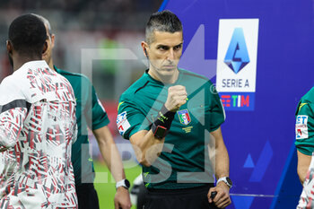 2022-04-04 - Referee Livio Marinelli during the Serie A 2021/22 football match between AC Milan and Bologna FC at Giuseppe Meazza Stadium, Milan, Italy on April 04, 2022 - AC MILAN VS BOLOGNA FC - ITALIAN SERIE A - SOCCER