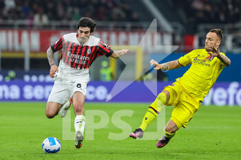 2022-04-04 - Sandro Tonali of AC Milan competes for the ball with Marko Arnautovic of Bologna FC during the Serie A 2021/22 football match between AC Milan and Bologna FC at Giuseppe Meazza Stadium, Milan, Italy on April 04, 2022 - AC MILAN VS BOLOGNA FC - ITALIAN SERIE A - SOCCER