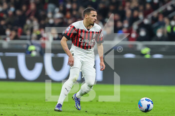 2022-04-04 - Ismael Bennacer of AC Milan in action during the Serie A 2021/22 football match between AC Milan and Bologna FC at Giuseppe Meazza Stadium, Milan, Italy on April 04, 2022 - AC MILAN VS BOLOGNA FC - ITALIAN SERIE A - SOCCER