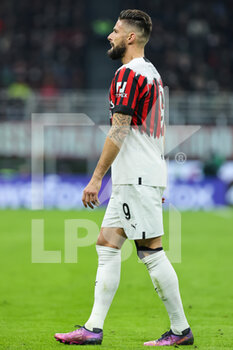 2022-04-04 - Olivier Giroud of AC Milan with AC Milan new jersey during the Serie A 2021/22 football match between AC Milan and Bologna FC at Giuseppe Meazza Stadium, Milan, Italy on April 04, 2022 - AC MILAN VS BOLOGNA FC - ITALIAN SERIE A - SOCCER