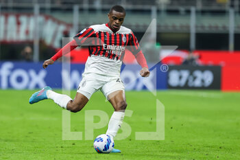 2022-04-04 - Pierre Kalulu of AC Milan in action during the Serie A 2021/22 football match between AC Milan and Bologna FC at Giuseppe Meazza Stadium, Milan, Italy on April 04, 2022 - AC MILAN VS BOLOGNA FC - ITALIAN SERIE A - SOCCER