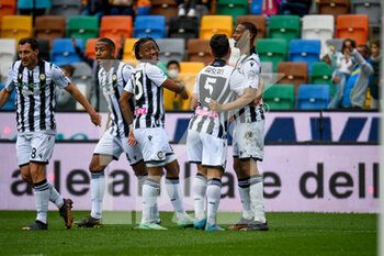 2022-04-03 - Udinese's Beto Betuncal celebrates after scoring a goal 5-1 with teammates - UDINESE CALCIO VS CAGLIARI CALCIO - ITALIAN SERIE A - SOCCER