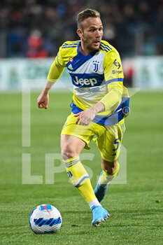 2022-04-09 - Arthur (Juventus) in action - CAGLIARI CALCIO VS JUVENTUS FC - ITALIAN SERIE A - SOCCER