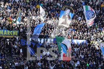 2022-04-09 - FC Internazionale supporters during the Serie A 2021/22 football match between FC Internazionale and Hellas Verona FC at Giuseppe Meazza Stadium, Milan, Italy on April 09, 2022 - INTER - FC INTERNAZIONALE VS HELLAS VERONA FC - ITALIAN SERIE A - SOCCER