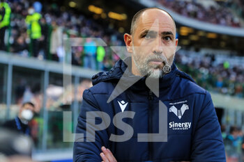2022-04-09 - Igor Tudor Head Coach of Hellas Verona FC looks on during the Serie A 2021/22 football match between FC Internazionale and Hellas Verona FC at Giuseppe Meazza Stadium, Milan, Italy on April 09, 2022 - INTER - FC INTERNAZIONALE VS HELLAS VERONA FC - ITALIAN SERIE A - SOCCER