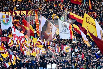 2022-04-10 - Supporters AS Roma during the  Italian Football Championship League A 2021/2022 match between AS Roma vs US Salernitana at the Olimpic Stadium in Rome  on 10 April 2022. - AS ROMA VS US SALERNITANA - ITALIAN SERIE A - SOCCER