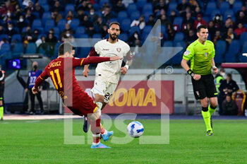 2022-04-10 - Carle Perez (AS Roma) goal 1-1 during the  Italian Football Championship League A 2021/2022 match between AS Roma vs US Salernitana at the Olimpic Stadium in Rome  on 10 April 2022. - AS ROMA VS US SALERNITANA - ITALIAN SERIE A - SOCCER