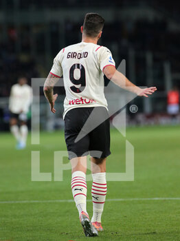 2022-04-10 - Olivier Giroud (AC Milan) from the back - TORINO FC VS AC MILAN - ITALIAN SERIE A - SOCCER