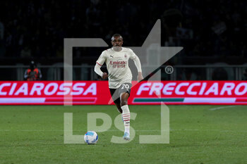 2022-04-10 - Pierre Kalulu (AC Milan) running towards the ball - TORINO FC VS AC MILAN - ITALIAN SERIE A - SOCCER