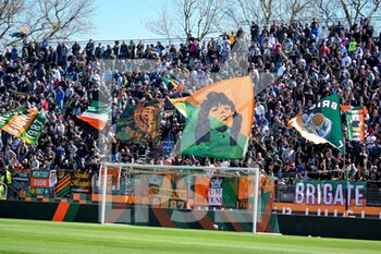 2022-04-10 - Venezia supporters - VENEZIA FC VS UDINESE CALCIO - ITALIAN SERIE A - SOCCER