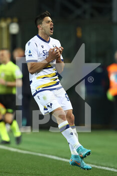 2022-04-18 - Giovanni Simeone (Hellas Verona FC) reacts - ATALANTA BC VS HELLAS VERONA FC - ITALIAN SERIE A - SOCCER