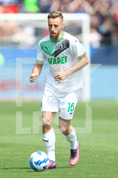 2022-04-16 - Davide Frattesi of US SASSUOLO in action during the Serie A match between Cagliari Calcio and US Sassuolo at Unipol Domus on April 16, 2022 in Cagliari, Italy. - CAGLIARI CALCIO VS US SASSUOLO - ITALIAN SERIE A - SOCCER