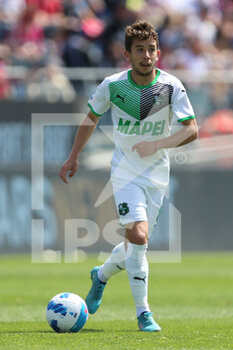2022-04-16 - Maxime Lopez of US SASSUOLO in action during the Serie A match between Cagliari Calcio and US Sassuolo at Unipol Domus on April 16, 2022 in Cagliari, Italy. - CAGLIARI CALCIO VS US SASSUOLO - ITALIAN SERIE A - SOCCER