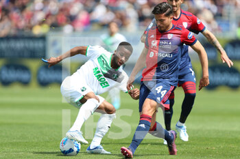 2022-04-16 - Hamed Traorè of US SASSUOLO in action during the Serie A match between Cagliari Calcio and US Sassuolo at Unipol Domus on April 16, 2022 in Cagliari, Italy. - CAGLIARI CALCIO VS US SASSUOLO - ITALIAN SERIE A - SOCCER