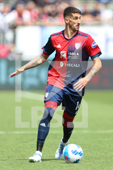 2022-04-16 - Alessandro Deiola of CAGLIARI CALCIO in action during the Serie A match between Cagliari Calcio and US Sassuolo at Unipol Domus on April 16, 2022 in Cagliari, Italy. - CAGLIARI CALCIO VS US SASSUOLO - ITALIAN SERIE A - SOCCER