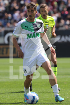 2022-04-16 - Filip Djuricic of US SASSUOLO in action during the Serie A match between Cagliari Calcio and US Sassuolo at Sardegna Arena on April 16, 2022 in Cagliari, Italy. - CAGLIARI CALCIO VS US SASSUOLO - ITALIAN SERIE A - SOCCER