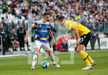 2022-04-16 - Mattia De Sciglio of Juventus Fc during the Italian Serie A football match between Juventus FC and Bologna on April 16, 2022 at Allianz Stadium in Turin, Italy - JUVENTUS FC VS BOLOGNA FC - ITALIAN SERIE A - SOCCER