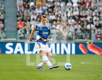 2022-04-16 - Matthijs De Light of Juventus Fc during the Italian Serie A football match between Juventus FC and Bologna on April 16, 2022 at Allianz Stadium in Turin, Italy - JUVENTUS FC VS BOLOGNA FC - ITALIAN SERIE A - SOCCER