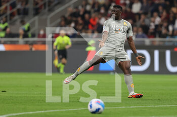 2022-04-15 - Caleb Ekuban of Genoa CFC reacts during the Serie A 2021/22 football match between AC Milan and Genoa CFC at Giuseppe Meazza Stadium, Milan, Italy on April 15, 2022 - AC MILAN VS GENOA CFC - ITALIAN SERIE A - SOCCER