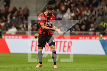 2022-04-15 - Olivier Giroud of AC Milan reacts during the Serie A 2021/22 football match between AC Milan and Genoa CFC at Giuseppe Meazza Stadium, Milan, Italy on April 15, 2022 - AC MILAN VS GENOA CFC - ITALIAN SERIE A - SOCCER