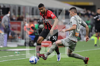 2022-04-15 - Junior Messias of AC Milan in action during the Serie A 2021/22 football match between AC Milan and Genoa CFC at Giuseppe Meazza Stadium, Milan, Italy on April 15, 2022 - AC MILAN VS GENOA CFC - ITALIAN SERIE A - SOCCER
