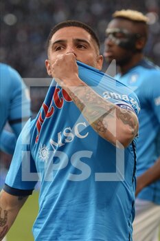 2022-04-18 - Lorenzo Insigne ( SSC Napoli) rejoices after the goal during the Serie A 2021/22 match between SSC Napoli  and AS Roma at Diego Armando Maradona Stadium - SSC NAPOLI VS AS ROMA - ITALIAN SERIE A - SOCCER