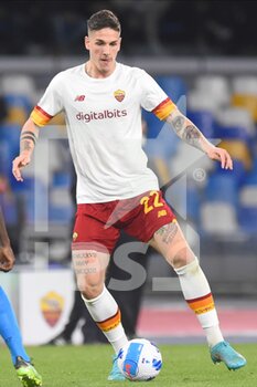 2022-04-18 - Nicolò Zaniolo ( AS. Roma) in action with the ball during the Serie A 2021/22 match between SSC Napoli  and AS Roma at Diego Armando Maradona Stadium - SSC NAPOLI VS AS ROMA - ITALIAN SERIE A - SOCCER