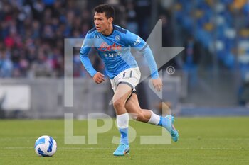 2022-04-18 - Hirving Lozano running with the ball during the Serie A 2021/22 match between SSC Napoli  and AS Roma at Diego Armando Maradona Stadium - SSC NAPOLI VS AS ROMA - ITALIAN SERIE A - SOCCER