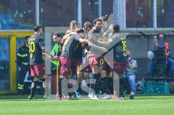 2022-04-16 - Team Salernitana celebrates after scoring a goal - UC SAMPDORIA VS US SALERNITANA - ITALIAN SERIE A - SOCCER
